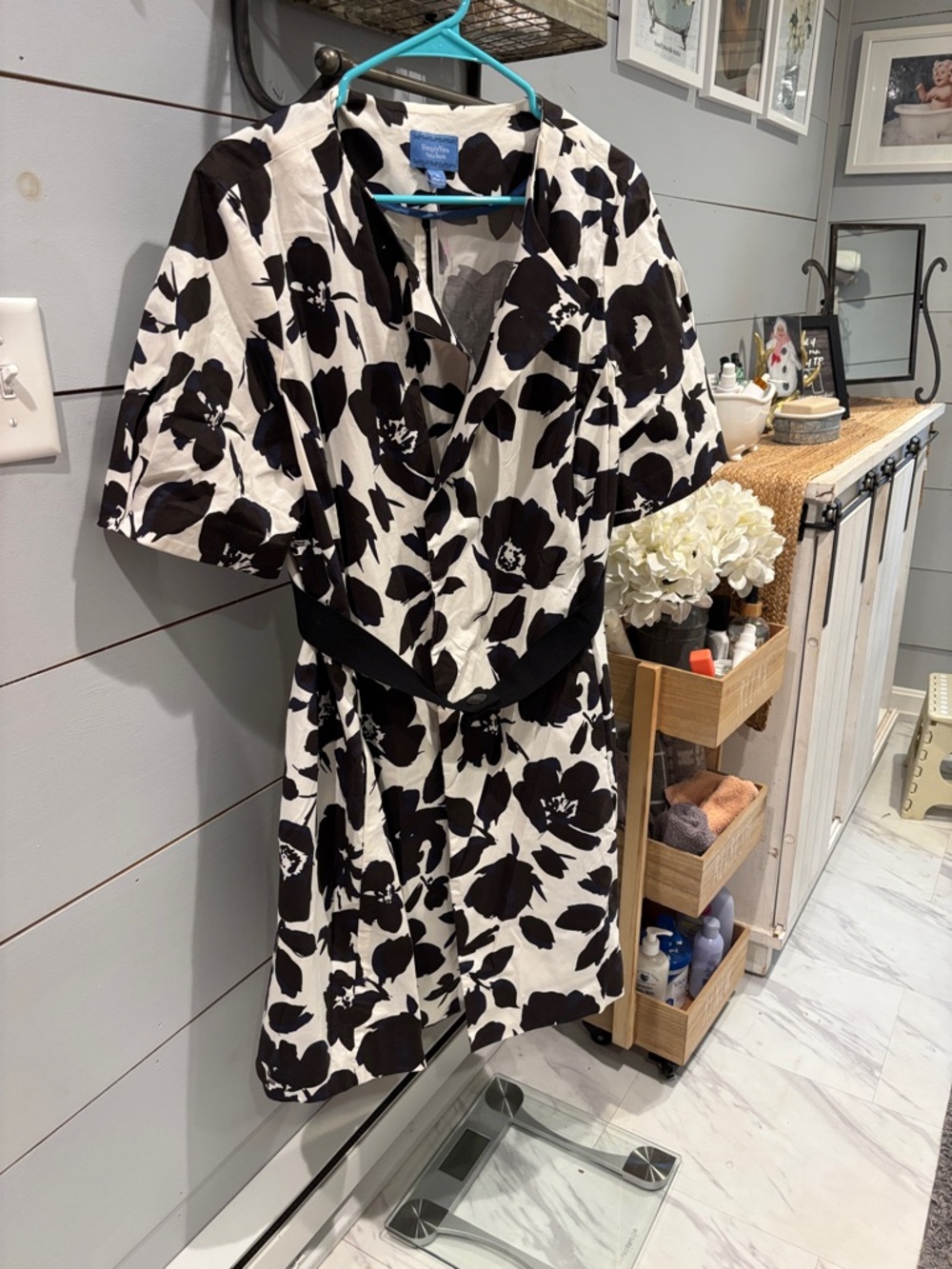 Black & White Floral Wrap Dress/jacket - Women